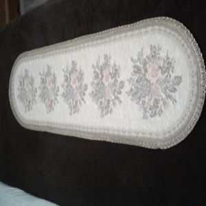 Table Runner